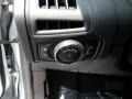 Ingot Silver - Focus SE Hatchback Photo No. 31