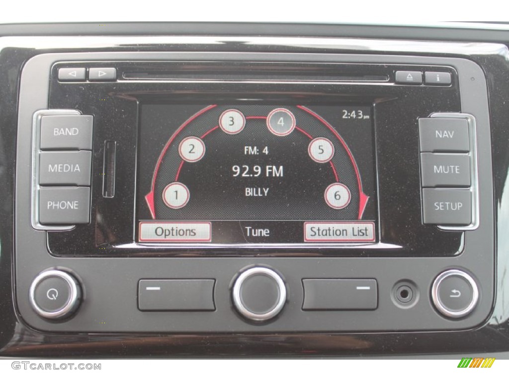 2014 Volkswagen Beetle R-Line Convertible Audio System Photo #95386712