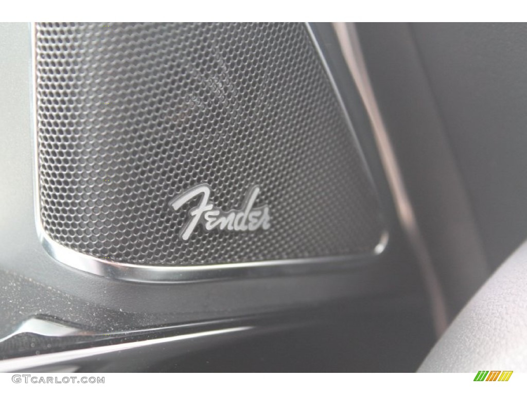 2014 Volkswagen Beetle R-Line Convertible Audio System Photo #95386808