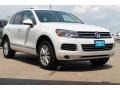 Pure White - Touareg V6 Sport 4Motion Photo No. 1