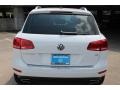 Pure White - Touareg V6 Sport 4Motion Photo No. 7
