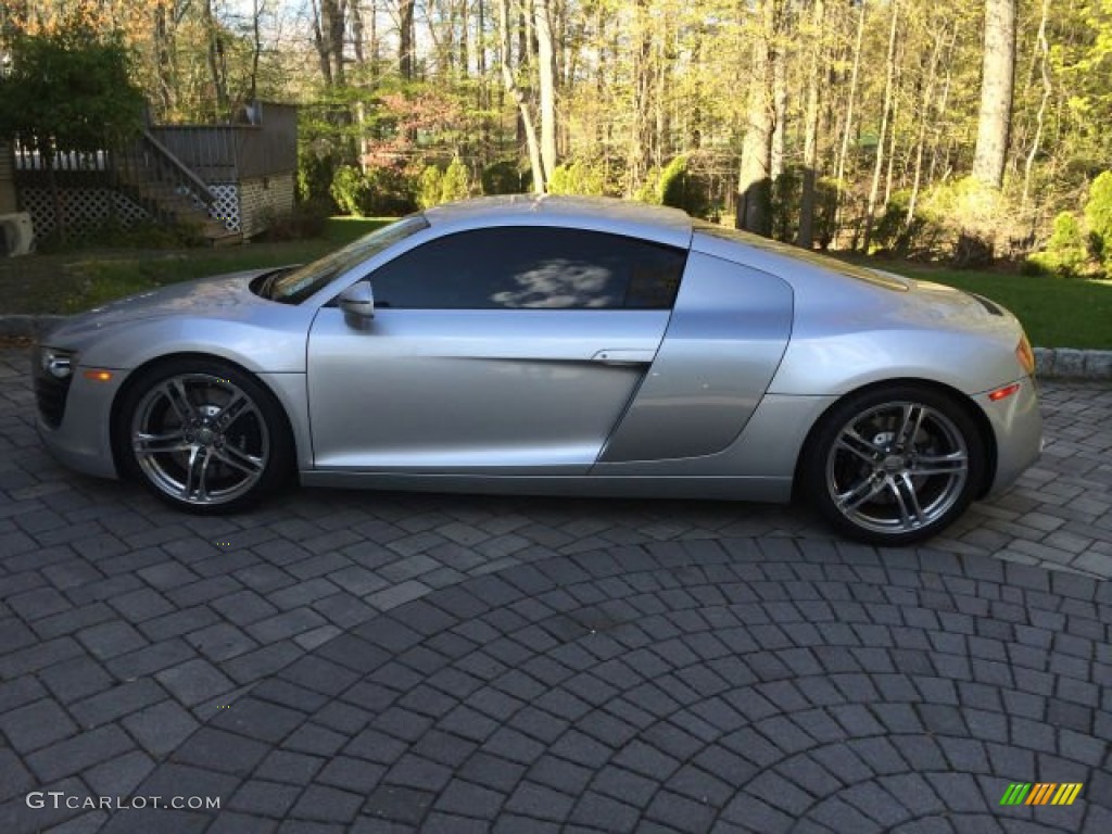2009 R8 4.2 FSI quattro - Ice Silver Metallic / Fine Nappa Tuscan Brown Leather photo #1