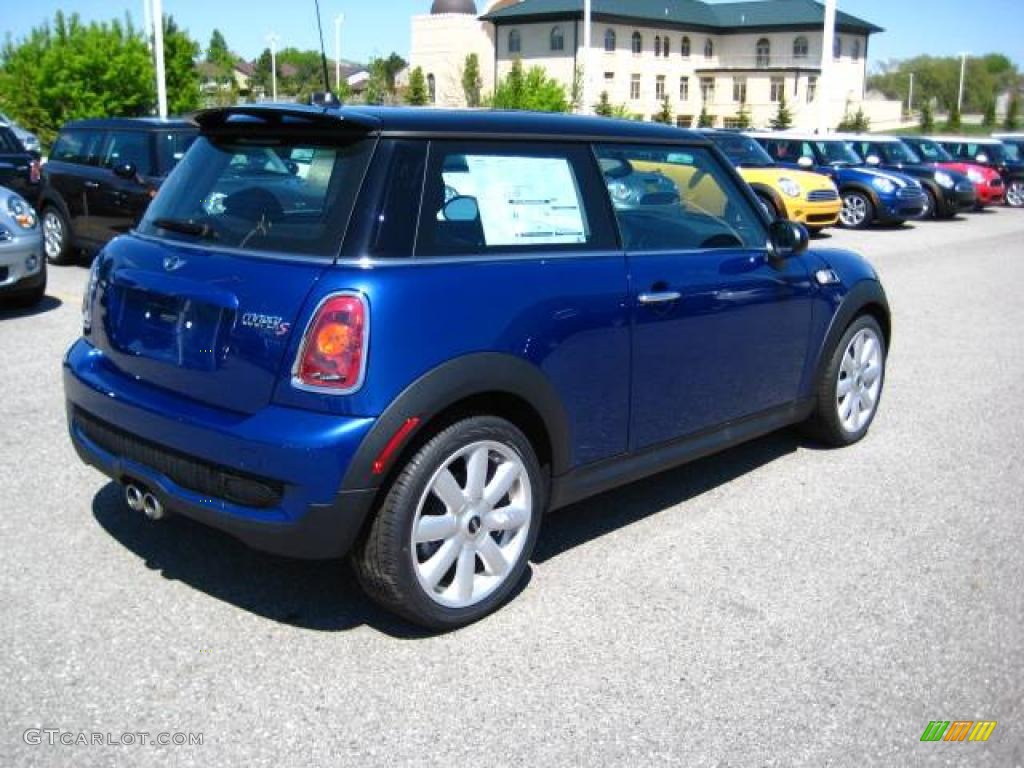 2009 Cooper S Hardtop - Lightning Blue Metallic / Black/Pacific Blue photo #5