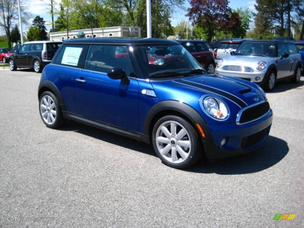 2009 Cooper S Hardtop - Lightning Blue Metallic / Black/Pacific Blue photo #7
