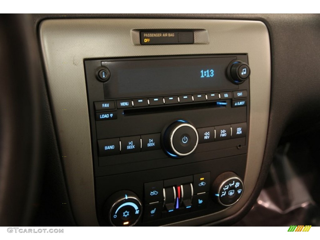 2009 Chevrolet Impala SS Controls Photos