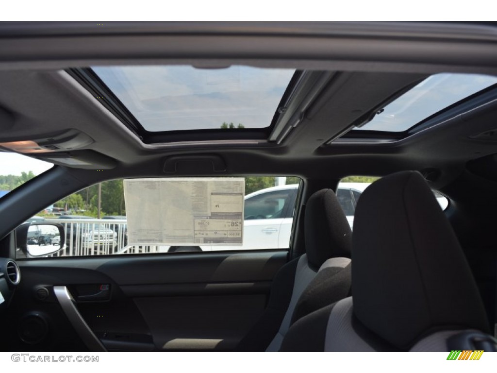 2015 Scion tC Standard tC Model Sunroof Photo #95403415