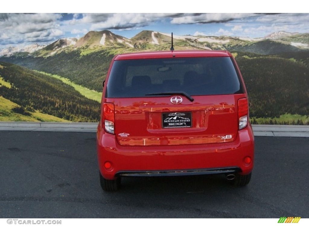 2014 xB  - Absolutely Red / Dark Gray photo #4