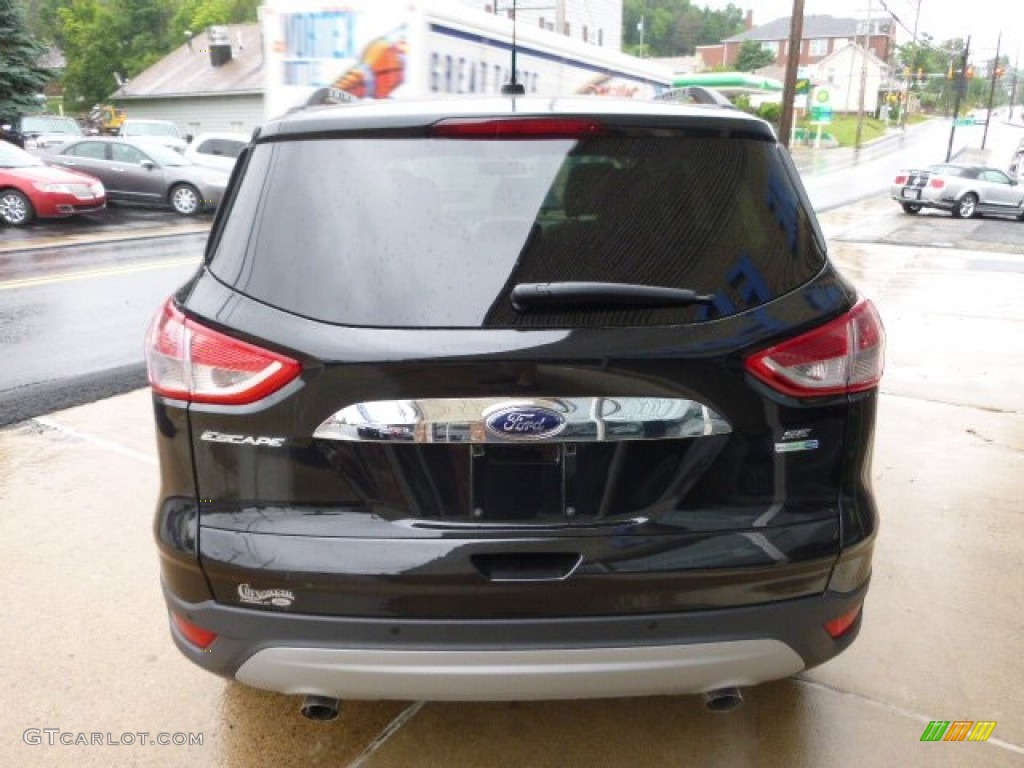 2014 Escape SE 2.0L EcoBoost 4WD - Tuxedo Black / Medium Light Stone photo #5