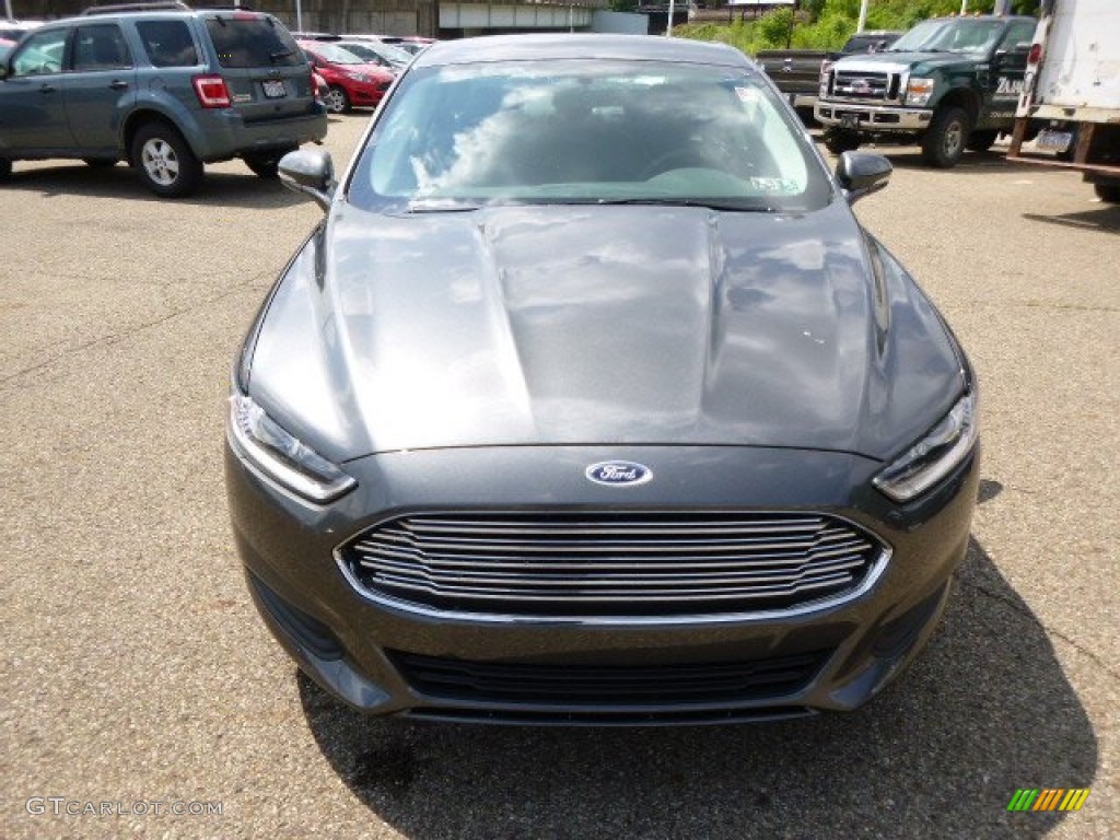 Magnetic Metallic 2015 Ford Fusion SE Exterior Photo #95420145