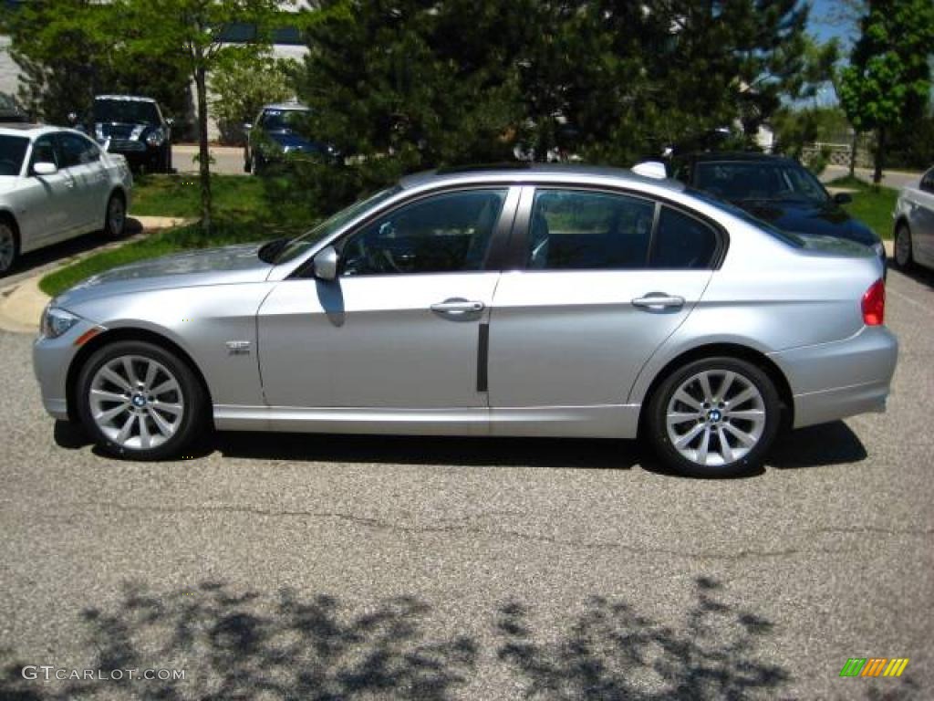 2009 3 Series 328xi Sedan - Titanium Silver Metallic / Grey Dakota Leather photo #2