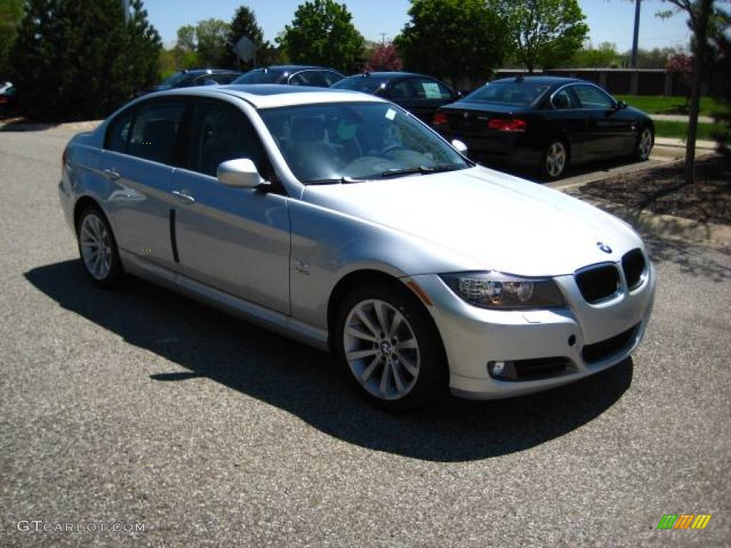 2009 3 Series 328xi Sedan - Titanium Silver Metallic / Grey Dakota Leather photo #7