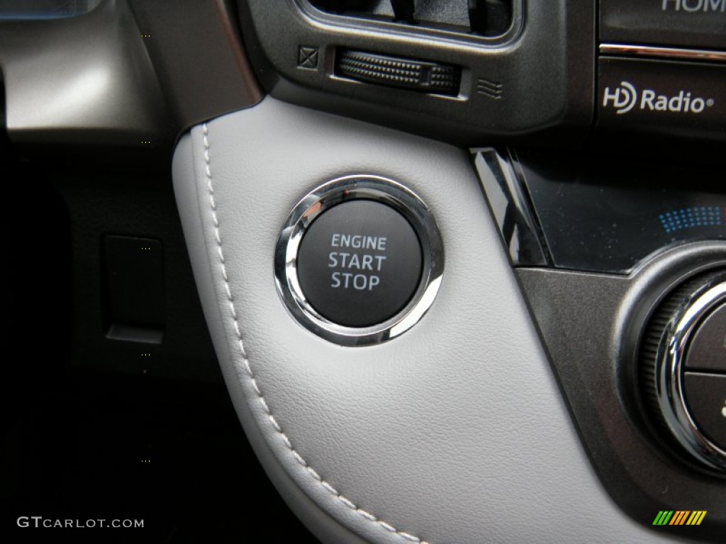 2014 Toyota RAV4 Limited Controls Photo #95422212