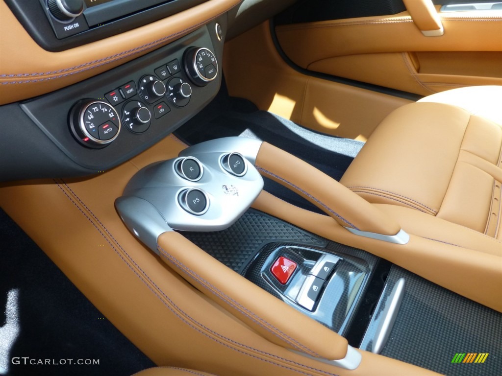 2012 Ferrari FF Standard FF Model Controls Photo #95422524