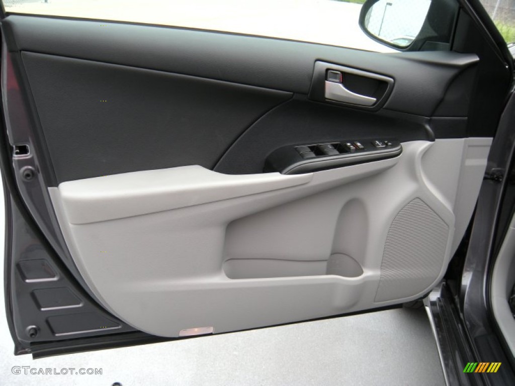 2014 Camry LE - Magnetic Gray Metallic / Ash photo #21