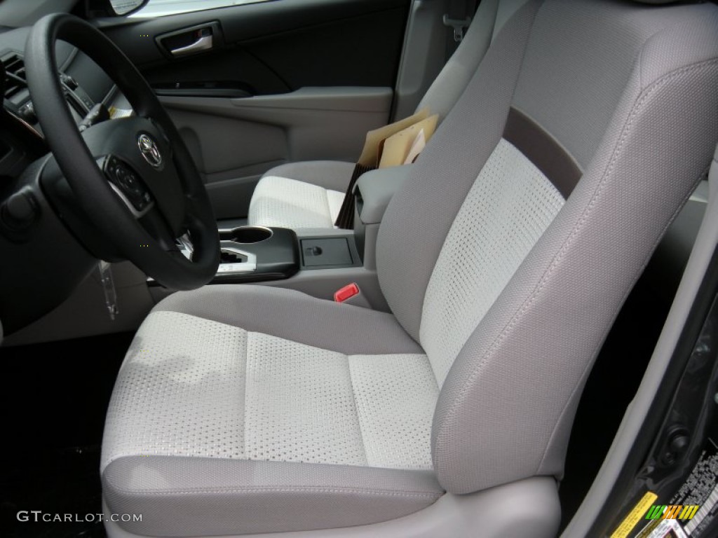2014 Camry LE - Magnetic Gray Metallic / Ash photo #23