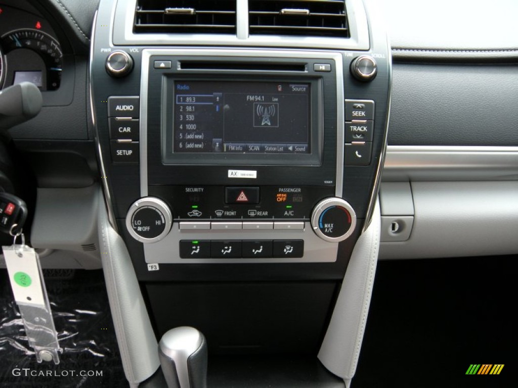 2014 Camry LE - Magnetic Gray Metallic / Ash photo #26