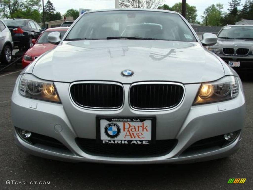 2009 3 Series 328xi Sedan - Titanium Silver Metallic / Grey Dakota Leather photo #3