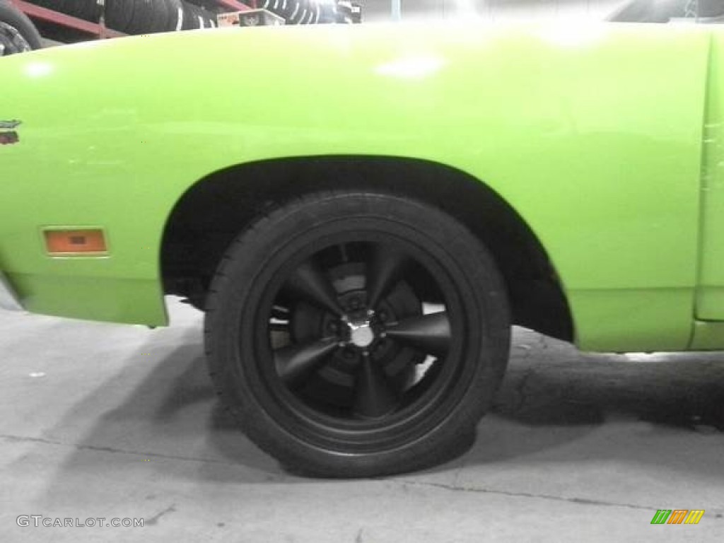 1970 Road Runner Coupe - Limelight Green / Black photo #31