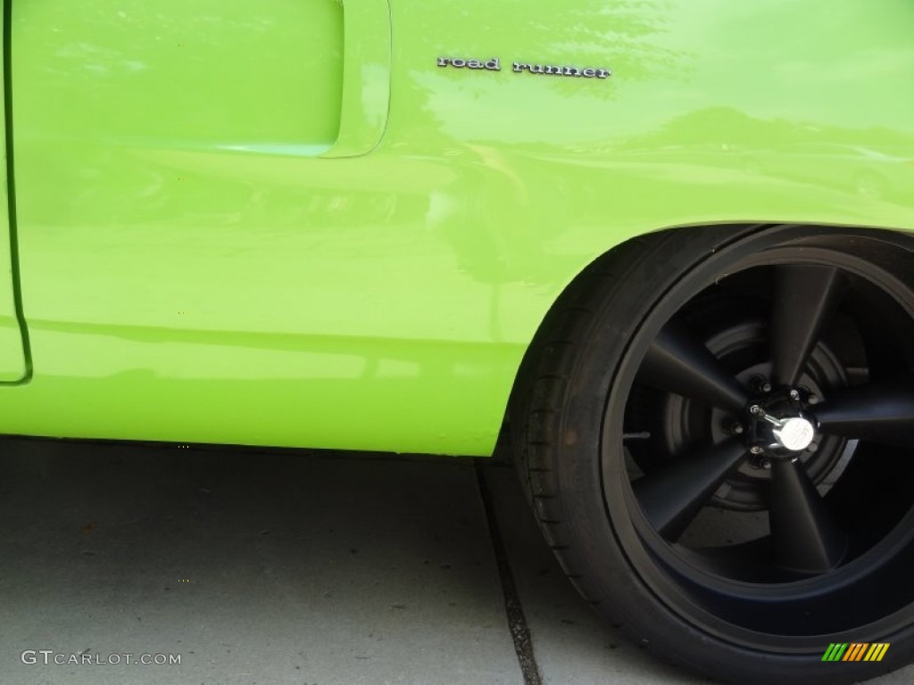 1970 Road Runner Coupe - Limelight Green / Black photo #32