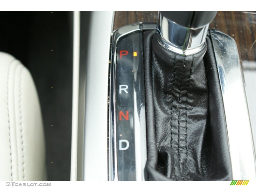2014 RLX Technology Package - Gilded Pewter Metallic / Seacoast photo #34