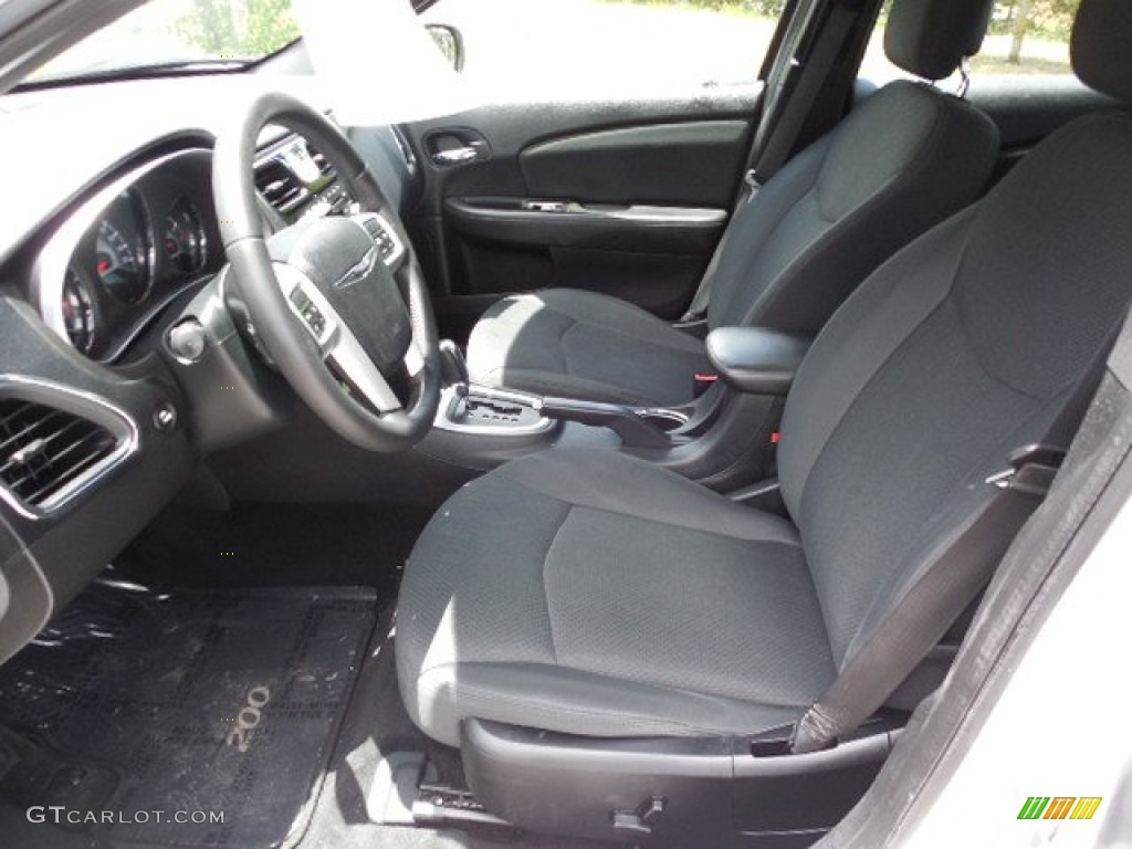 2011 200 Touring - Bright Silver Metallic / Black/Light Frost Beige photo #4