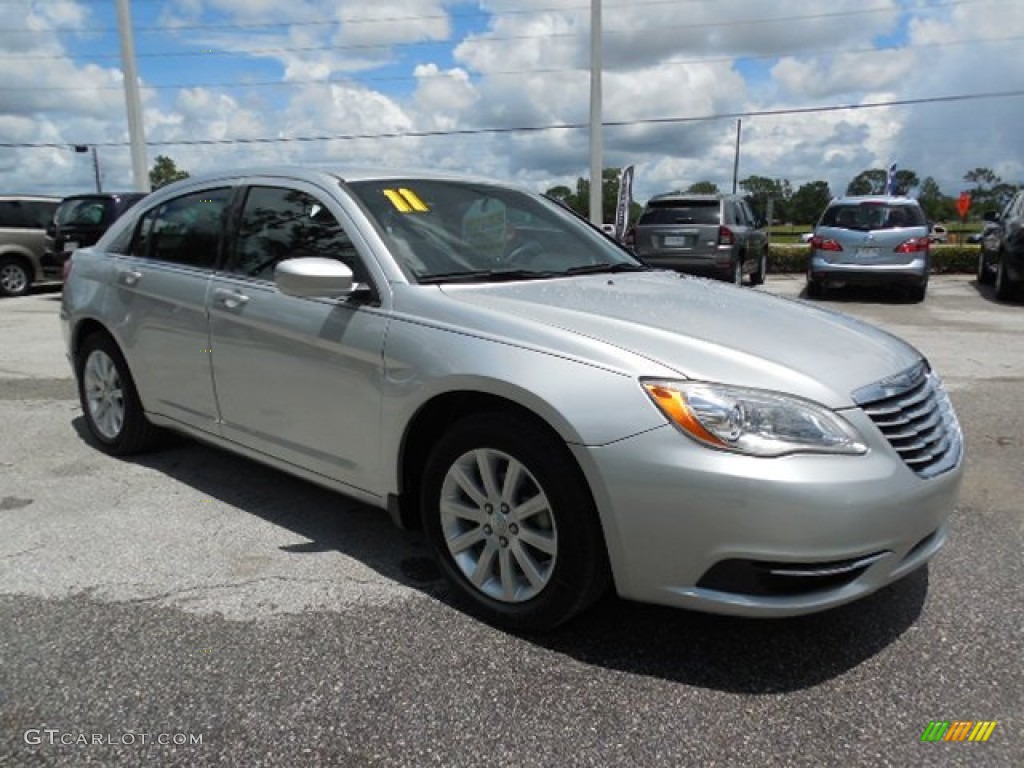 2011 200 Touring - Bright Silver Metallic / Black/Light Frost Beige photo #10