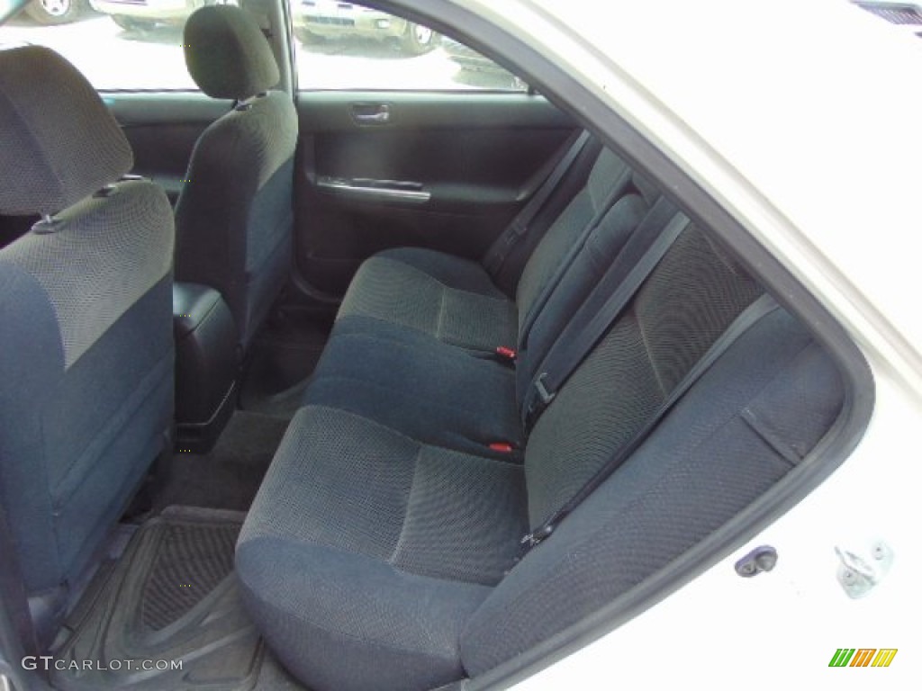2002 Toyota Camry SE Rear Seat Photos
