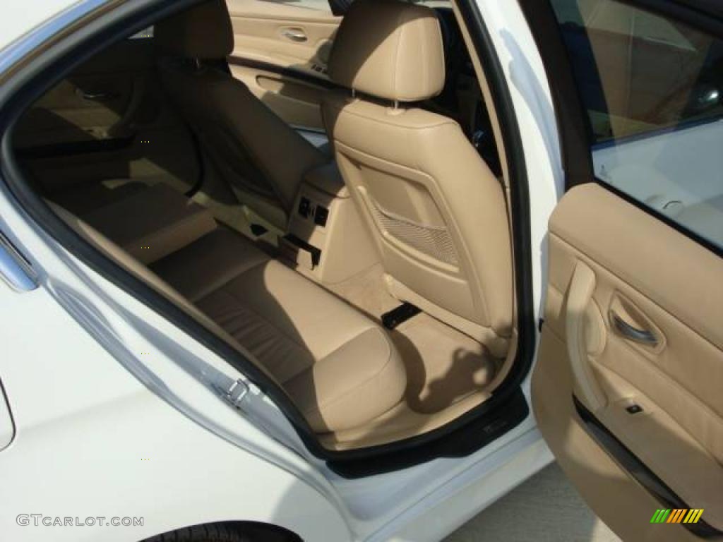 2006 3 Series 330xi Sedan - Alpine White / Beige photo #14