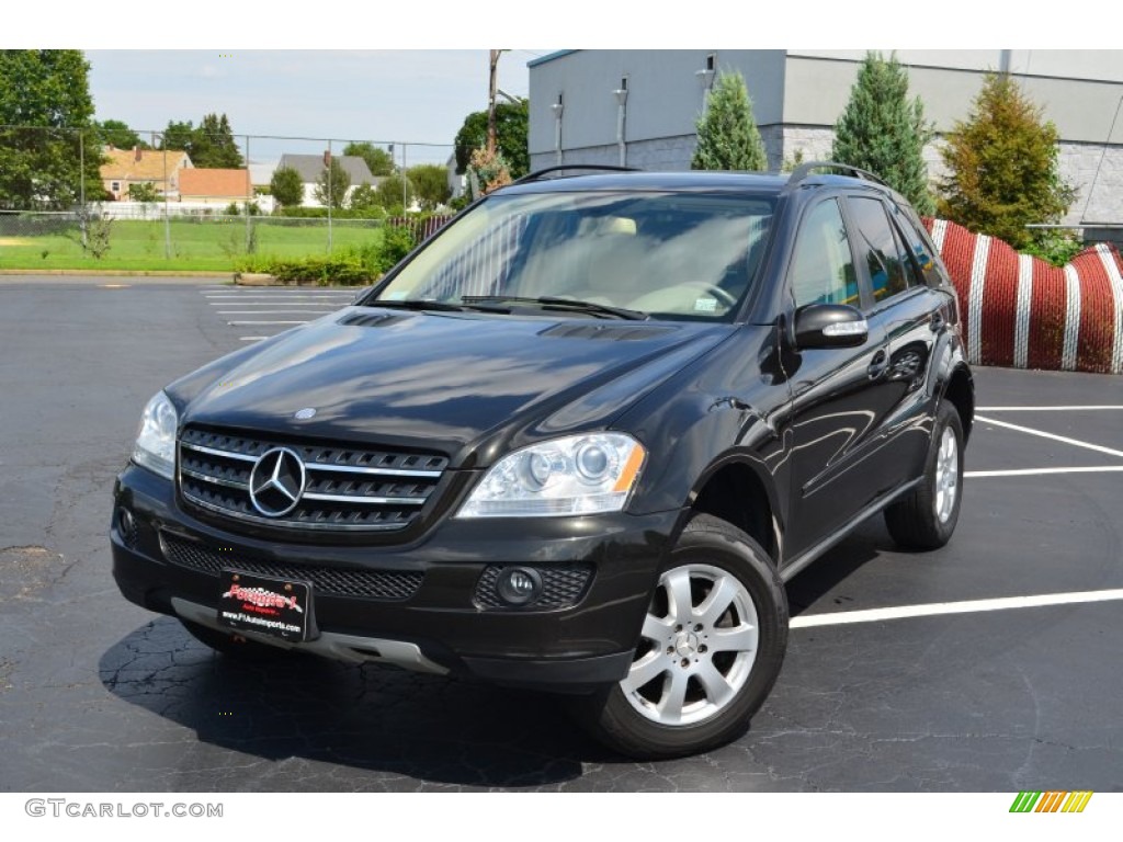 Verde Brook Metallic Mercedes-Benz ML