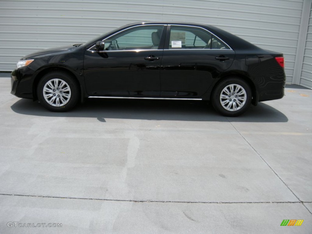 2014 Camry LE - Attitude Black Metallic / Ivory photo #6