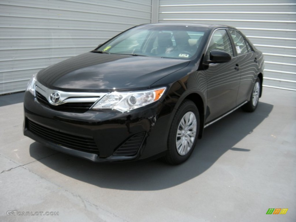 2014 Camry LE - Attitude Black Metallic / Ivory photo #7