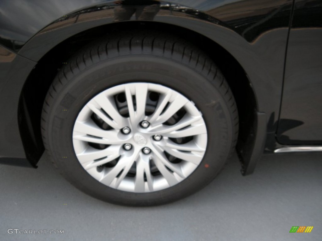 2014 Camry LE - Attitude Black Metallic / Ivory photo #11