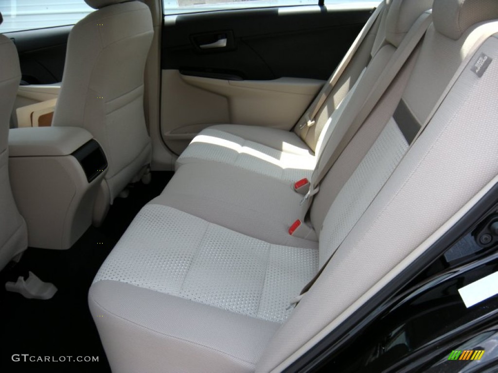 2014 Camry LE - Attitude Black Metallic / Ivory photo #17