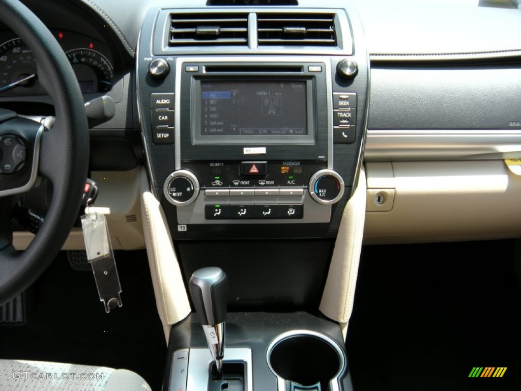 2014 Camry LE - Attitude Black Metallic / Ivory photo #23