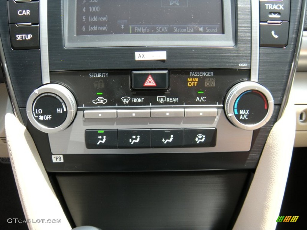 2014 Camry LE - Attitude Black Metallic / Ivory photo #25