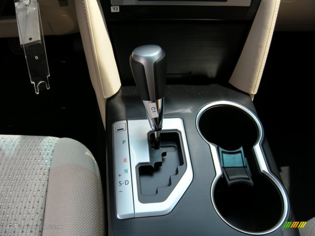 2014 Camry LE - Attitude Black Metallic / Ivory photo #26