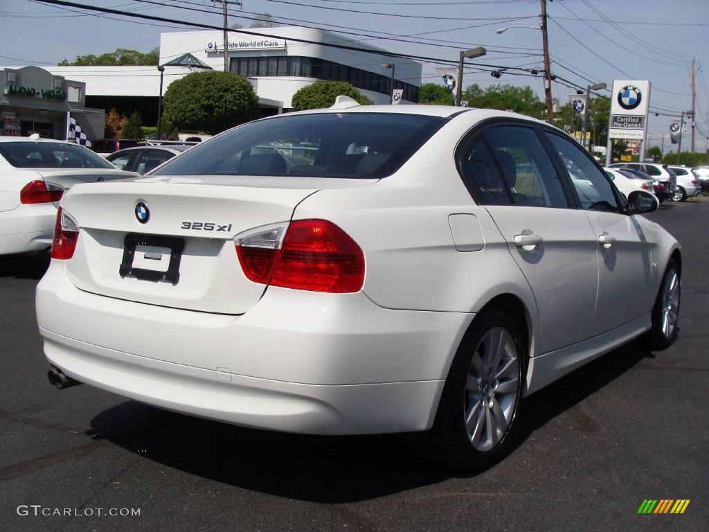 2006 3 Series 325xi Sedan - Alpine White / Black photo #4