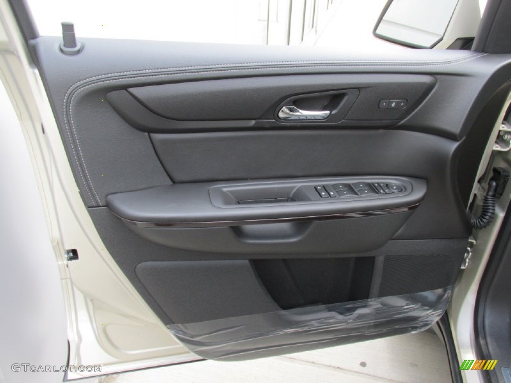 2015 Chevrolet Traverse LTZ AWD Door Panel Photos