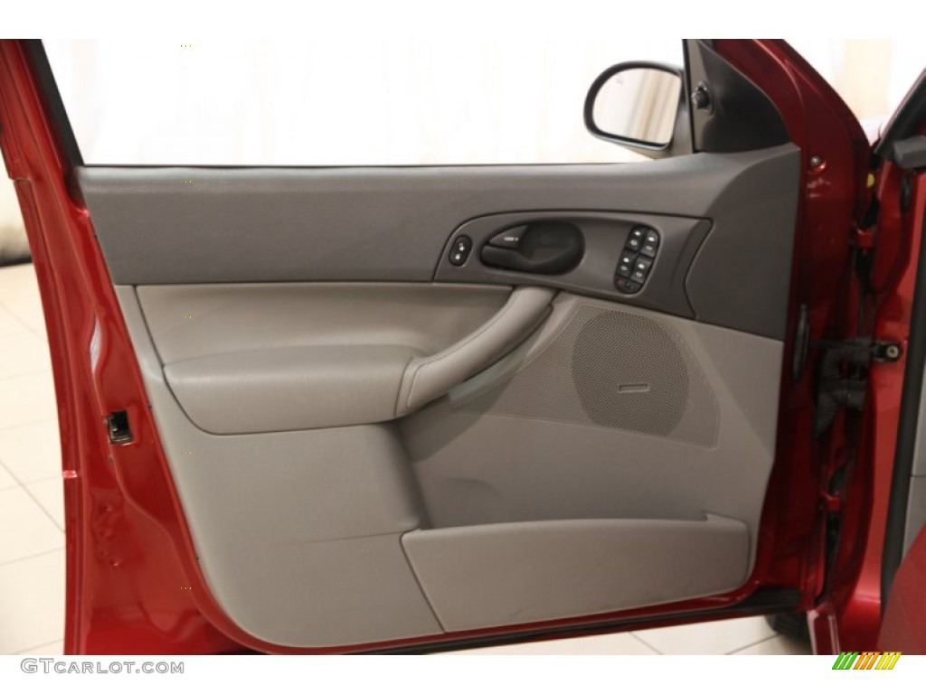 2005 Ford Focus ZX4 S Sedan Door Panel Photos
