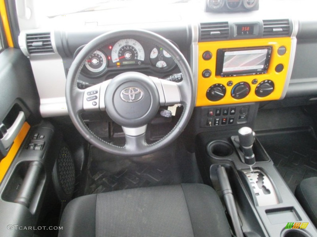 2007 Toyota FJ Cruiser 4WD Dashboard Photos