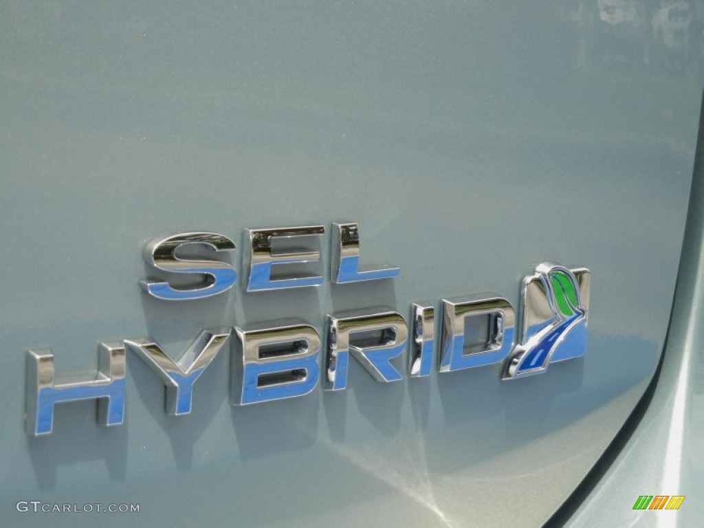 2014 Ford C-Max Hybrid SEL Marks and Logos Photos