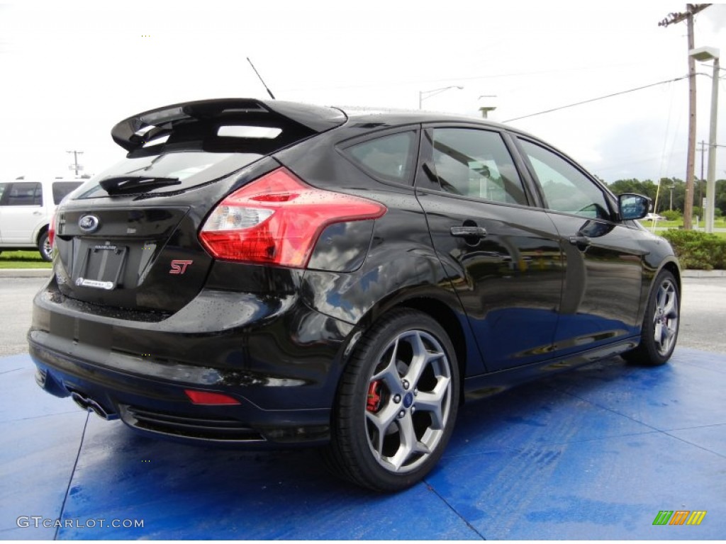Tuxedo Black 2014 Ford Focus ST Hatchback Exterior Photo #95456708