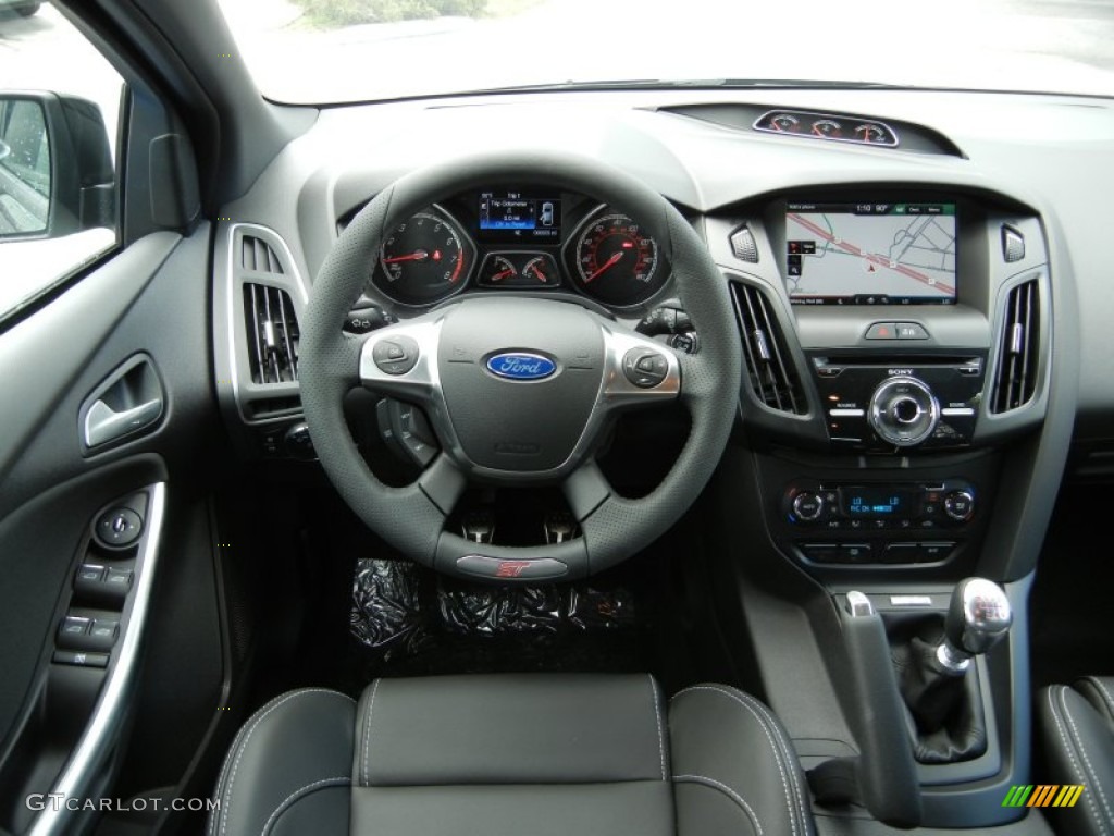 2014 Ford Focus ST Hatchback ST Charcoal Black Recaro Sport Seats Dashboard Photo #95456834