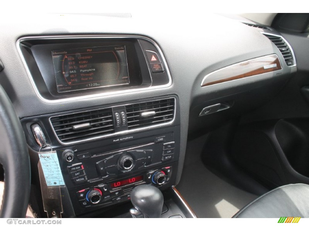 2009 Q5 3.2 Premium Plus quattro - Ice Silver Metallic / Black photo #16