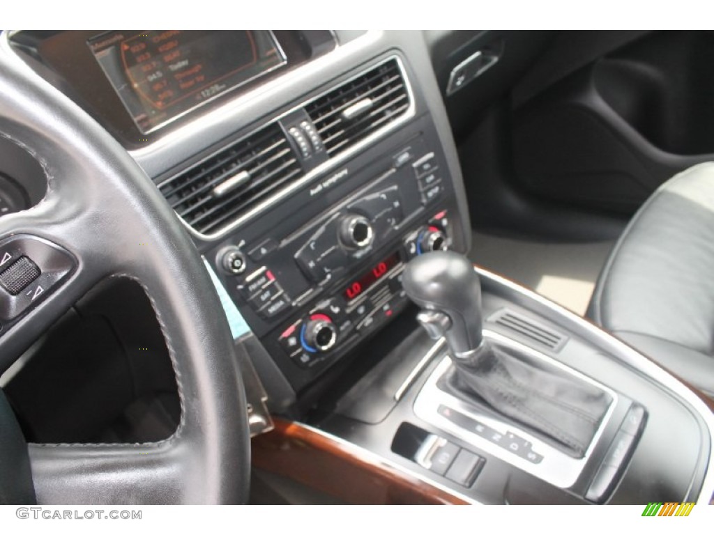 2009 Q5 3.2 Premium Plus quattro - Ice Silver Metallic / Black photo #17
