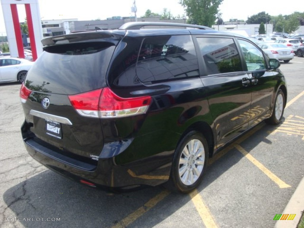 2011 Sienna XLE AWD - Black / Bisque photo #7