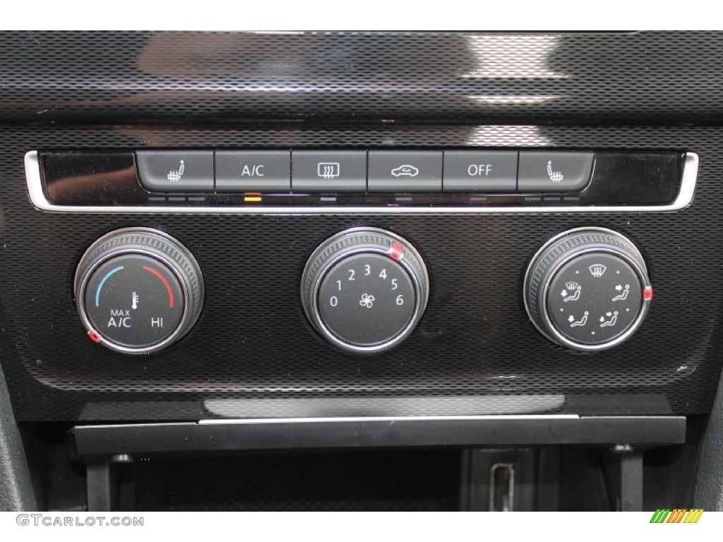 2015 Volkswagen Golf GTI 4-Door 2.0T SE Controls Photo #95462183