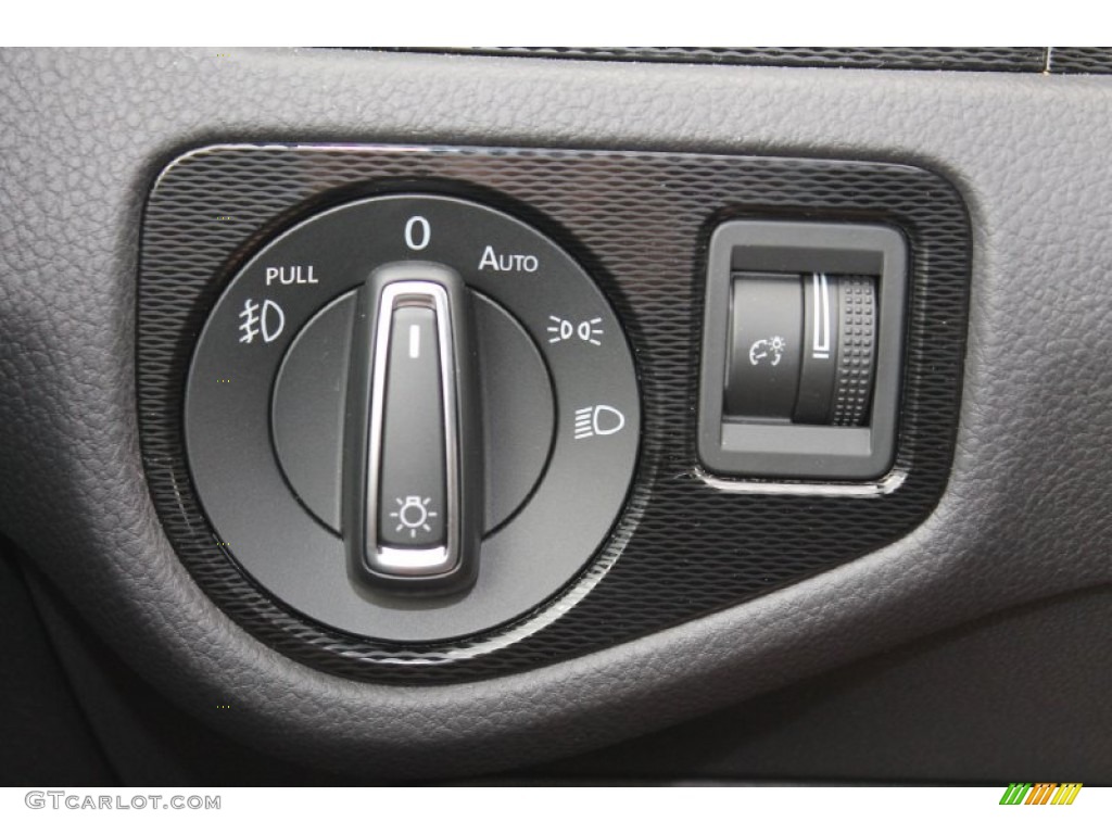 2015 Volkswagen Golf GTI 4-Door 2.0T SE Controls Photo #95462246