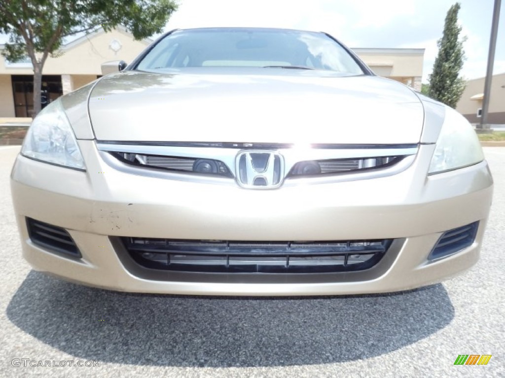 2006 Accord LX Sedan - Desert Mist Metallic / Ivory photo #20