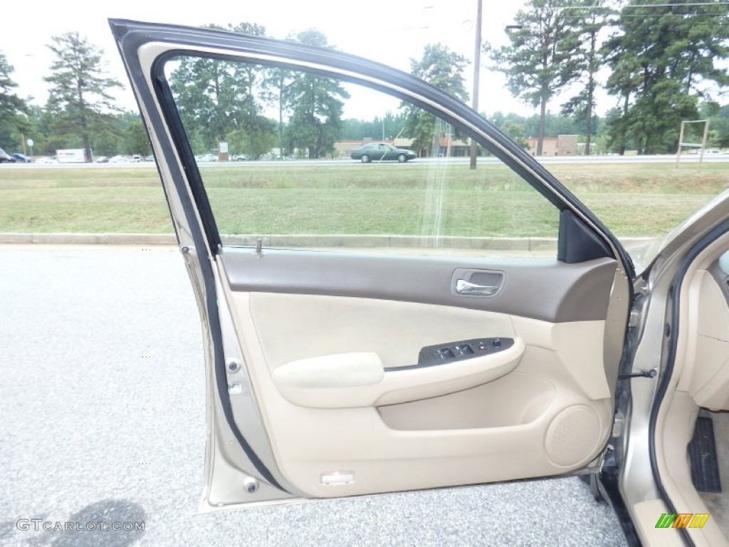 2006 Accord LX Sedan - Desert Mist Metallic / Ivory photo #29